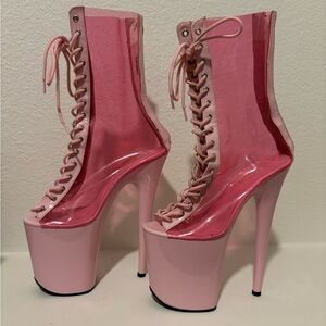 •like new 
•size 7 
•Pleaser Heels